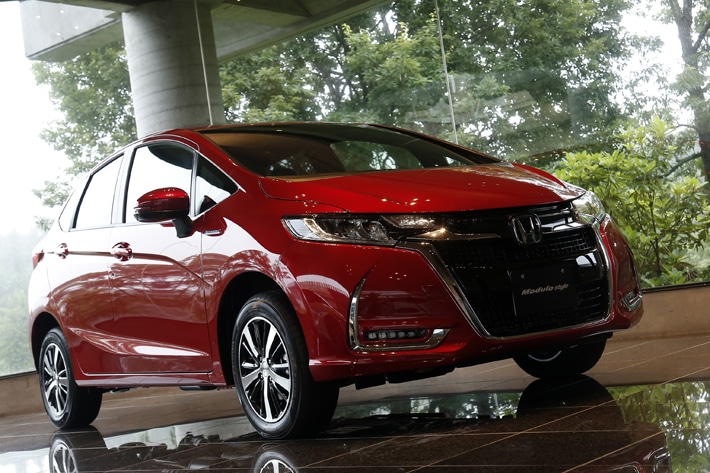 ホンダ Fitに新コンプリートカー Fit Modulo Style が登場 話題を先取り 新型車解説18 Mota