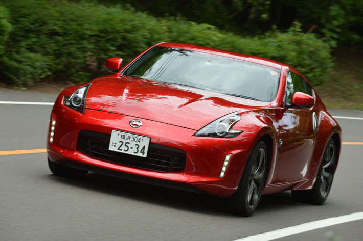 日産 フェアレディz Z34型 試乗 僕達はこういうクルマをもっと大切にしなければいけないんじゃないか 徹底検証 18年新型車種ー試乗レポート Mota