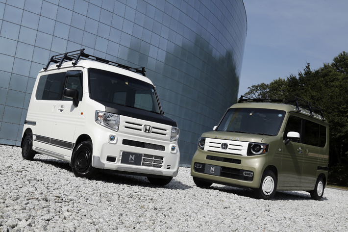 （左から） ホンダ N-VAN G Honda SENSING、ホンダ N-VAN +STYLE FUN Honda SENSING