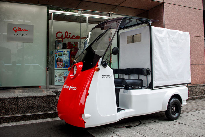 オフィスグリコに納入された光岡 Like-T3（ライク ティースリー）