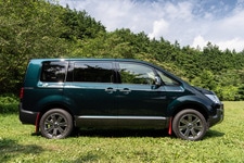 三菱　デリカD:5 特別仕様車　「ジャスパー」