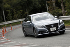 トヨタ 新型クラウン G 2.5リッターハイブリッド