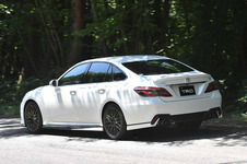 TRD クラウン for RS BODY ブラックエディション（2リッターターボエンジン搭載）