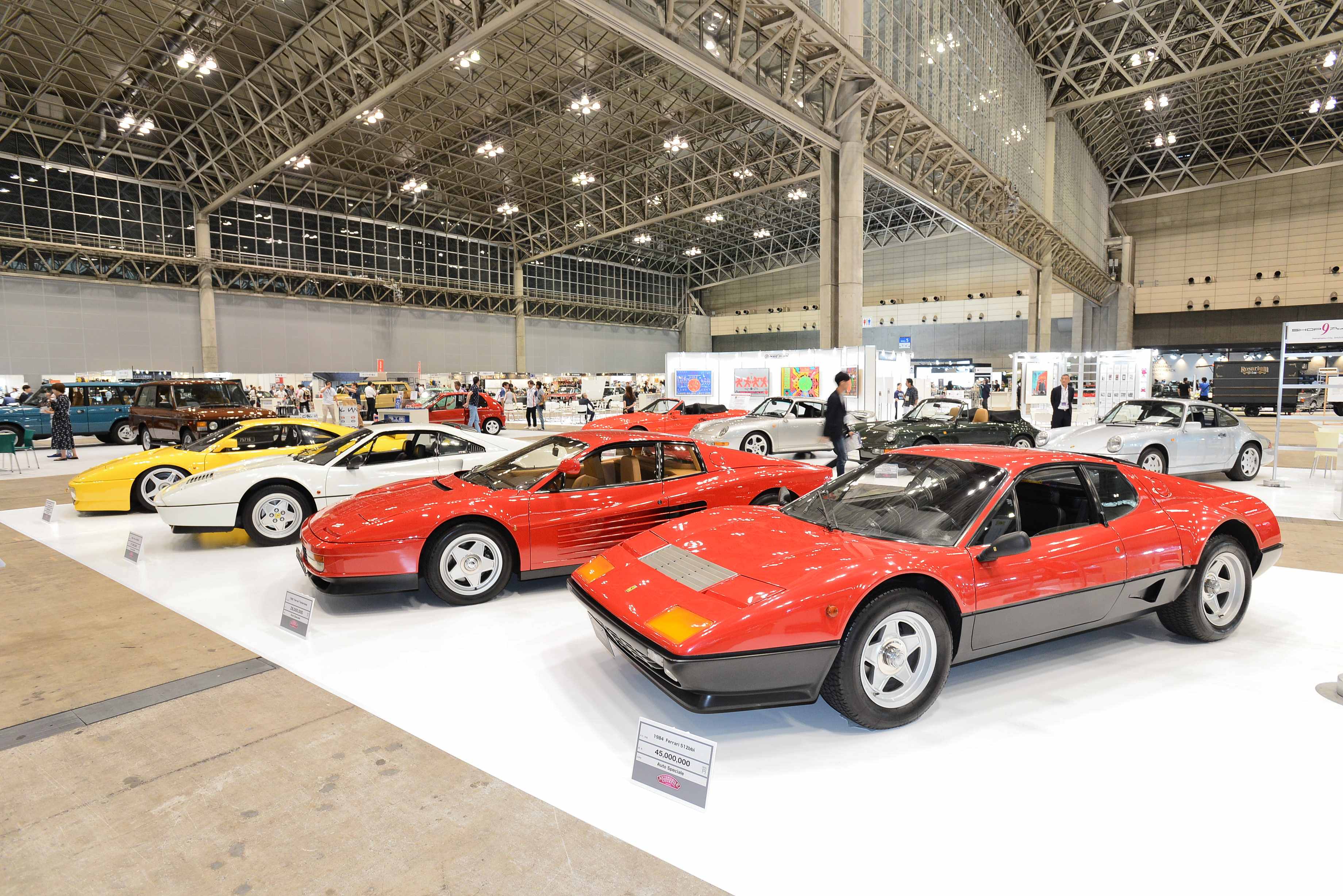 垂涎の“スーパーカー”フェラーリBBや空冷ポルシェ964などが集結