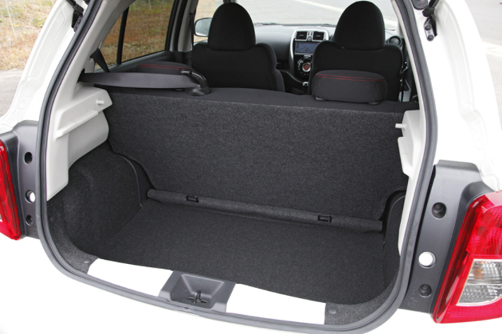 日産マーチnismo