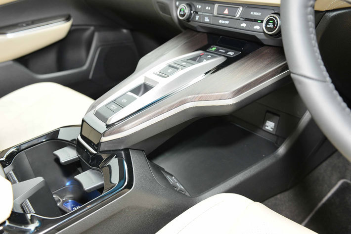 ホンダ 新型クラリティPHEV