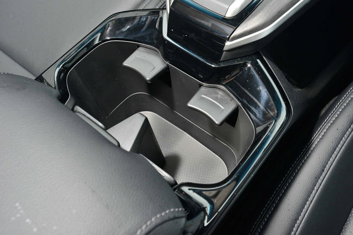 ホンダ 新型クラリティPHEV