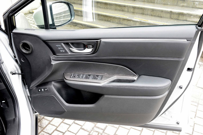 ホンダ 新型クラリティPHEV