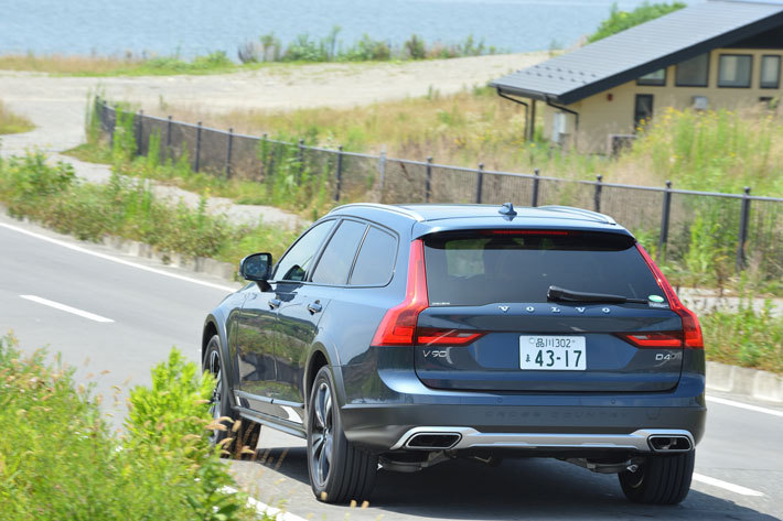 VOLVO V90 Cross Country D4 AWD Summum