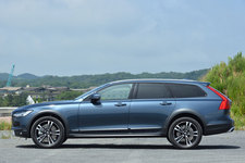 VOLVO V90 Cross Country D4 AWD Summum