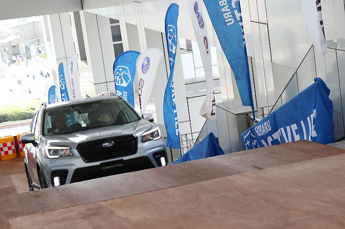 スバル 新型フォレスター