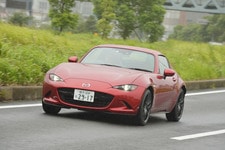 マツダ ロードスターRF