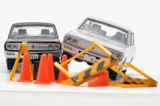 TLV西部警察シリーズ　230セドリック/横転用スロープとそれを隠す工事現場パーツ