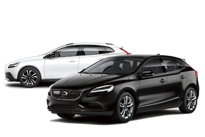 V40 D4 Dynamic Edition（手前） V40 Cross Country D4 Dynamic Edition（奥）