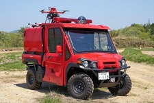 小型オフロード消防車「レッドレディバグ（Red Ladybug）」