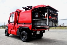 小型オフロード消防車「レッドレディバグ（Red Ladybug）」