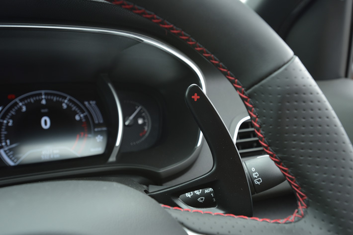 ルノー 新型メガーヌ ルノー・スポール