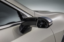 レクサス 新型ESに採用されるデジタルアウターミラー