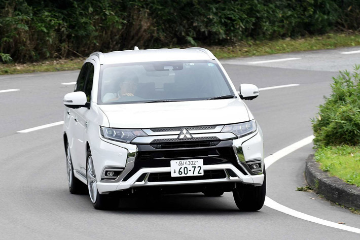 三菱 新型アウトランダーphev 試乗 フルモデルチェンジ並みの走りの進化に驚く 徹底検証 18年新型車種ー試乗レポート Mota