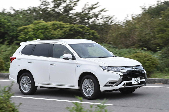 三菱 アウトランダーPHEV 2019年モデル G Premium Package