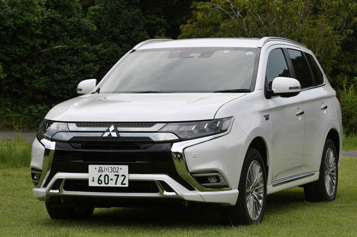 三菱 アウトランダーPHEV 2019年モデル G Premium Package