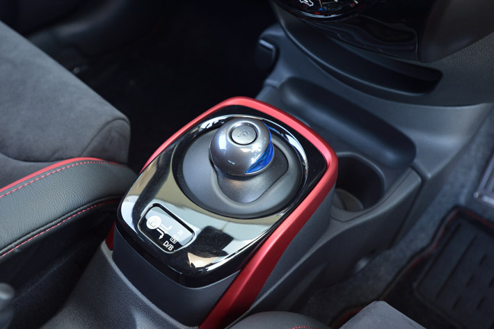 日産 ノート E Power Nismo Sを速攻試乗 解説 この高次元なバランスがノーマルのノート にも欲しい 2 2 徹底検証 18年新型車種ー試乗レポート Mota