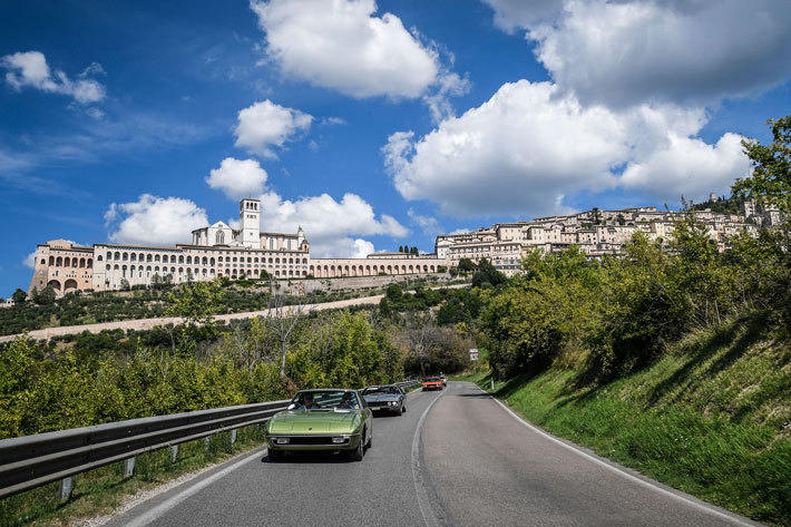 エスパーダとイスレロの50周年を記念したツーリングを開催