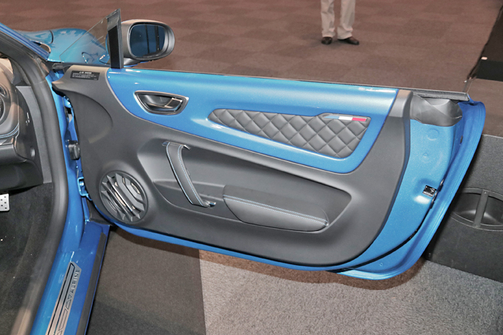 アルピーヌ 新型A110 ピュア