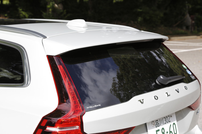 ボルボ 新型V60 T5 Inscription[FF]