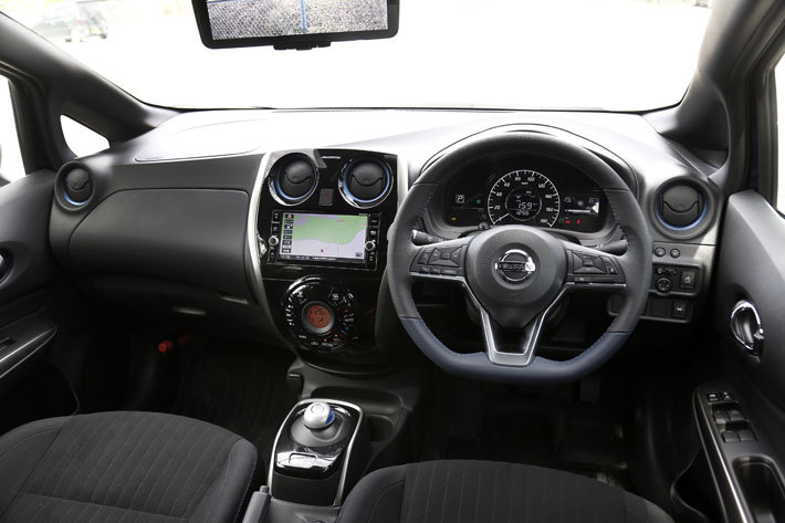 日産 ノート e-POWER AUTECH SPORTS SPEC