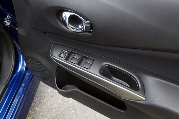 日産 ノート e-POWER AUTECH SPORTS SPEC