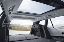 トヨタ 新型カローラハッチバック＆カローラツーリングスポーツ パリモーターショーで公開