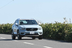 ボルボ XC40 T4 AWD Momentum