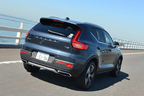 ボルボ XC40 T4 AWD Inscription