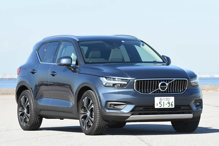 ボルボ XC40 T4 AWD Inscription