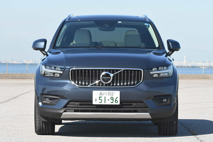 ボルボ XC40 T4 AWD Inscription