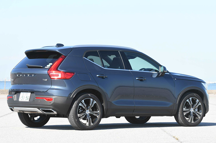 ボルボ XC40 T4 AWD Inscription