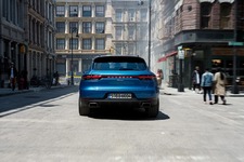 ポルシェ 新型マカンがパリモーターショーで公開