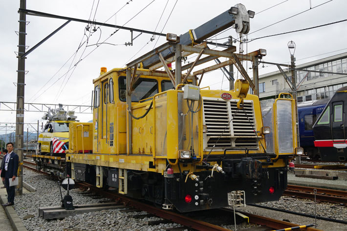 首都高のインフラ点検車を鉄道用に！ 斬新なアイデアを伊豆急で実証実験