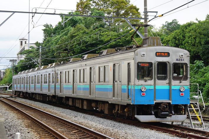 首都高のインフラ点検車を鉄道用に！ 斬新なアイデアを伊豆急で実証実験