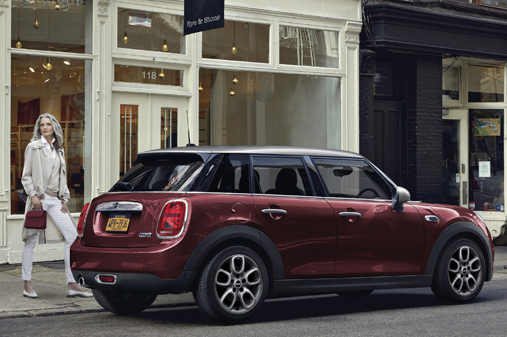 ミニ 限定車mini Burgundy Editionを発売 業界先取り 業界ニュース 自動車ニュース22国産車から輸入車まで Mota