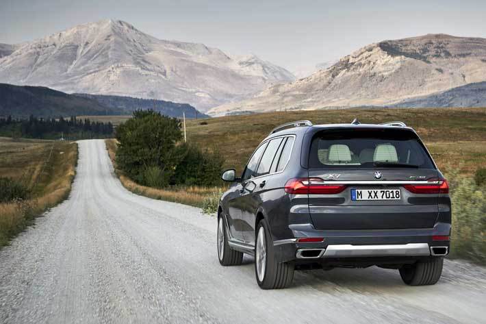 BMW X7登場