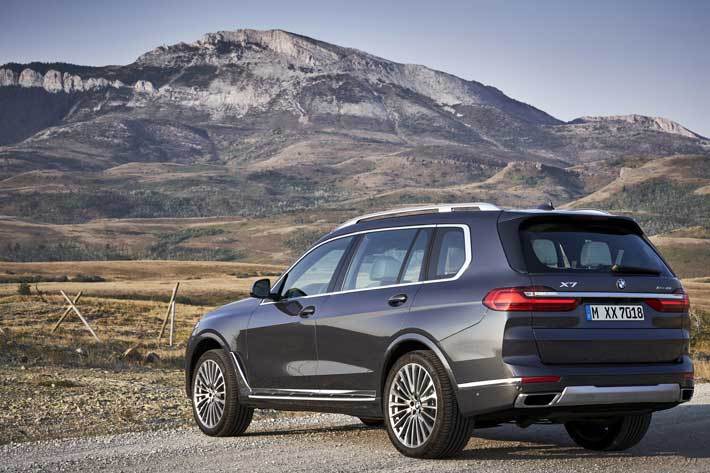 BMW X7登場