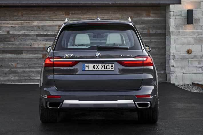 BMW X7登場