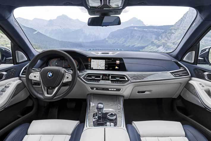 BMW X7登場