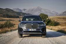 BMW X7登場