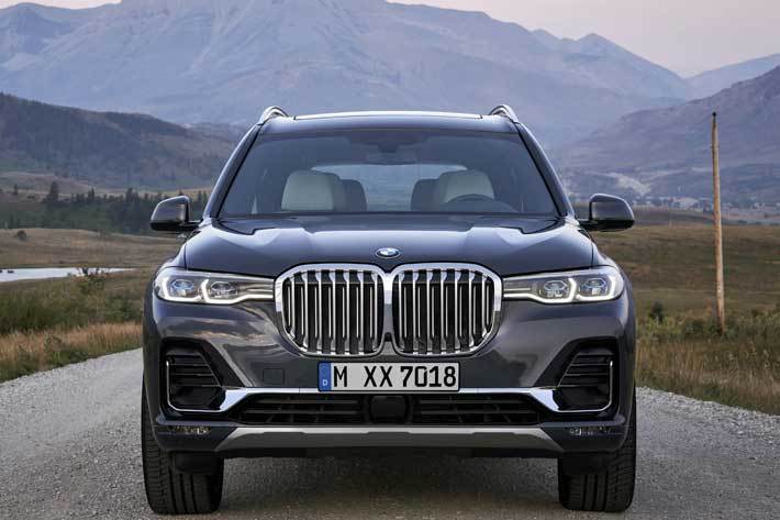 BMW X7登場