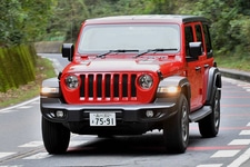 新型Jeep Wrangler(ジープ ラングラー) Unlimited SPORT[4ドア／2.0Lターボ／8AT／4×4]