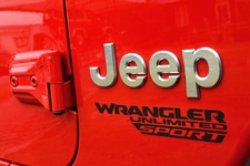 新型Jeep Wrangler(ジープ ラングラー) Unlimited SPORT[4ドア／2.0Lターボ／8AT／4×4]