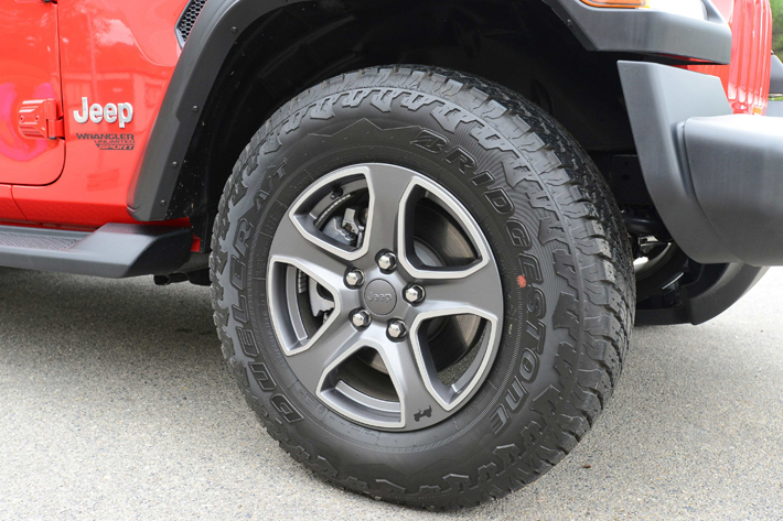 新型Jeep Wrangler(ジープ ラングラー) Unlimited SPORT[4ドア／2.0Lターボ／8AT／4×4]